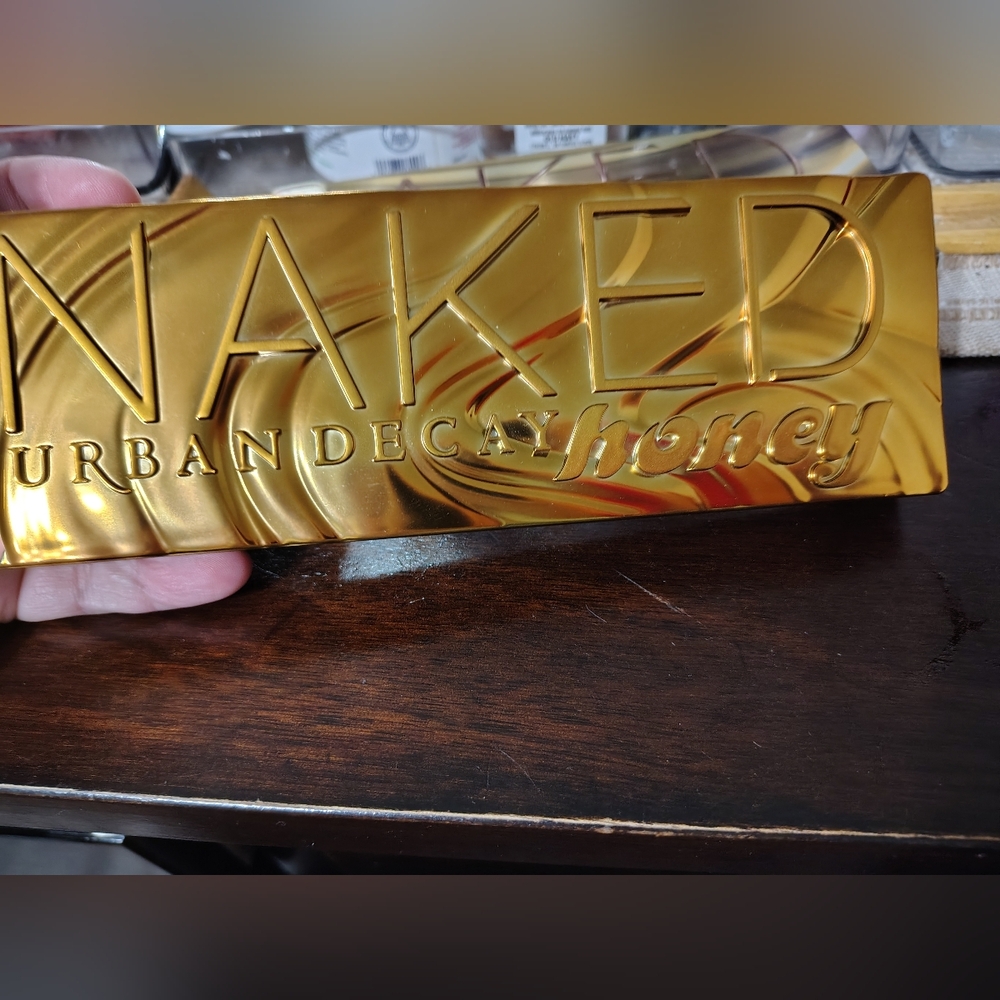 Urban Decay Naked Honey Gold Palette.